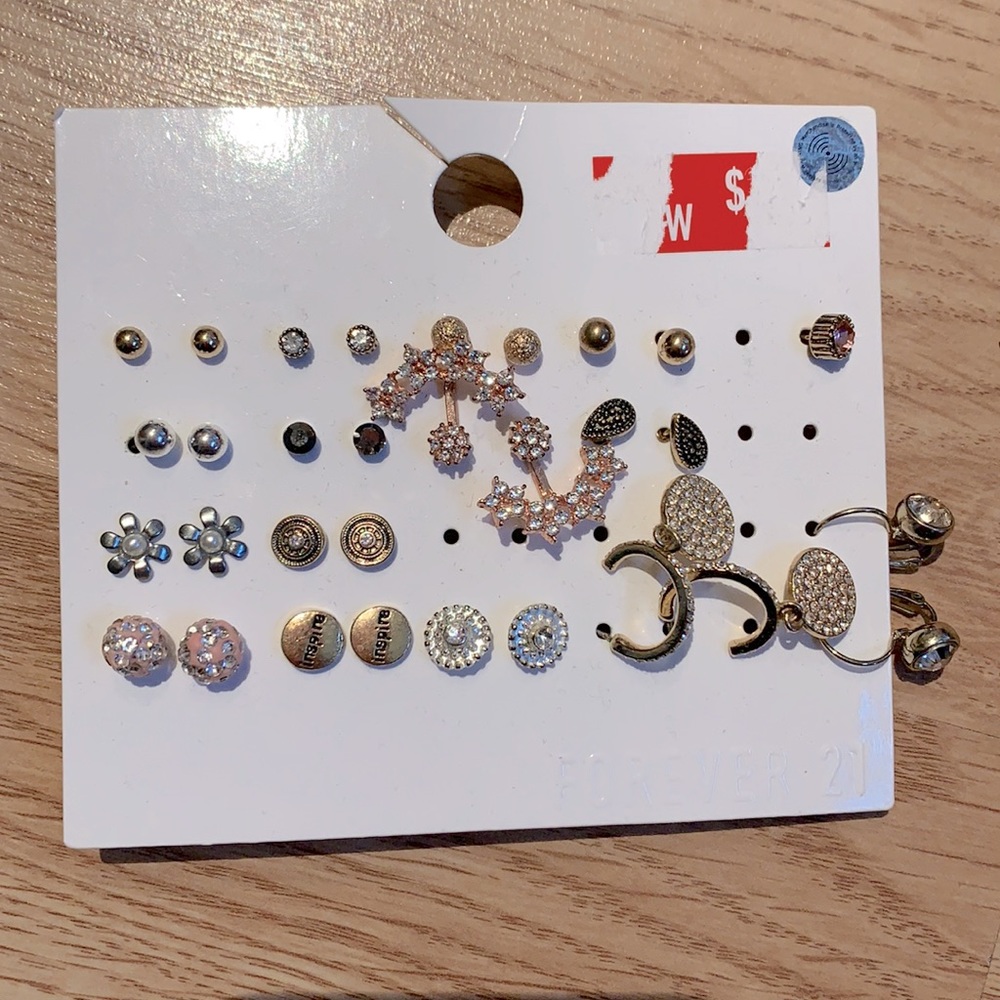 15 pairs of earrings